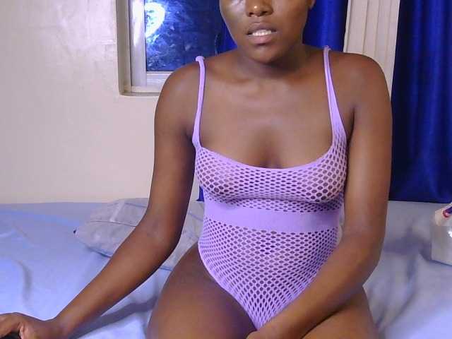 CurvyBody live webcam show