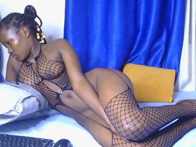 CurvyBody live cam on BongaCams