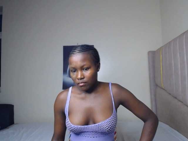 CurvyBody live cam on BongaCams