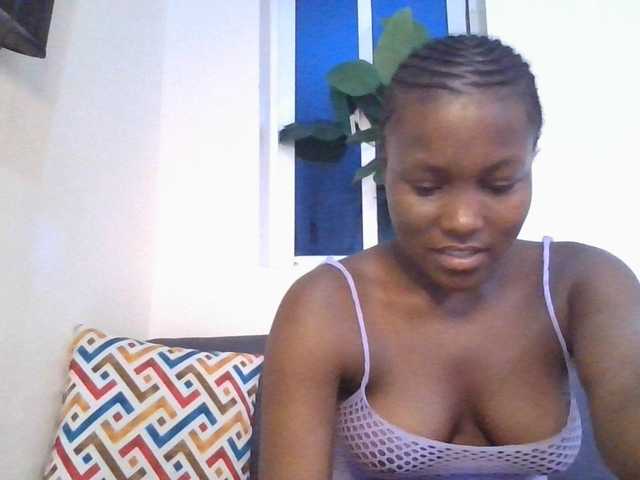 CurvyBody live cam on BongaCams