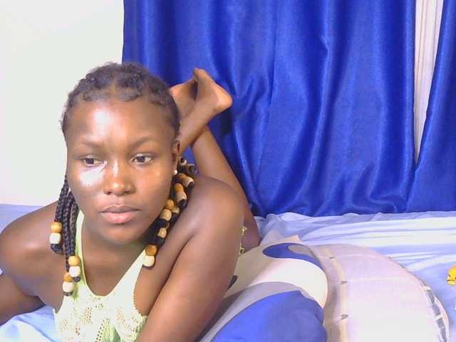 CurvyBody live cam on BongaCams