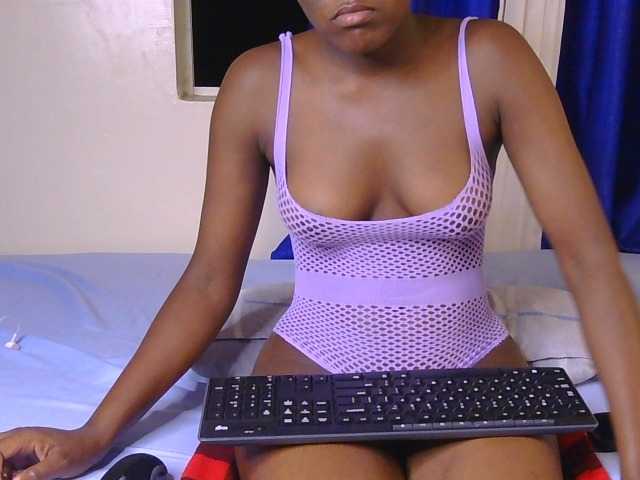 CurvyBody live webcam show