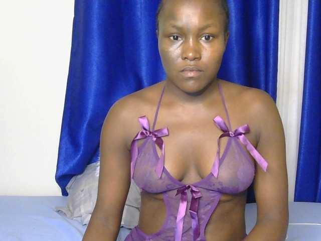 CurvyBody live cam on BongaCams