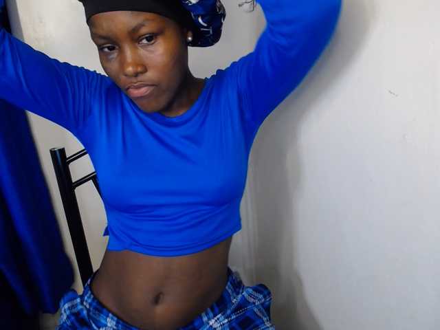 CurvyBody live cam on BongaCams