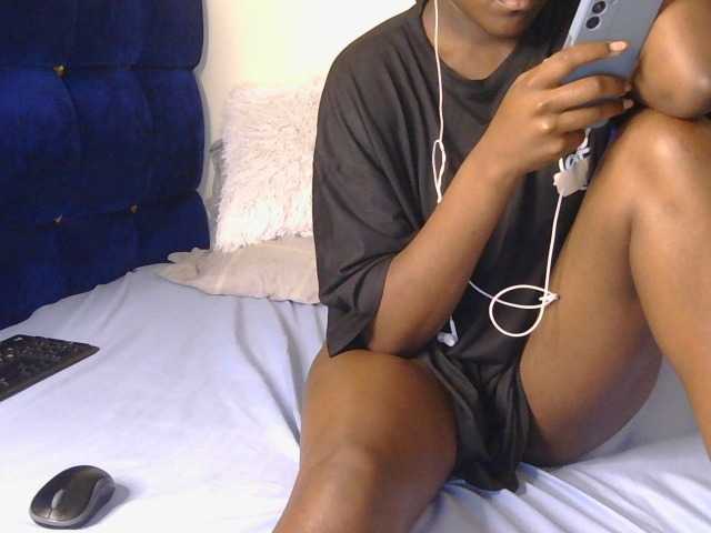 CurvyBody live cam on BongaCams