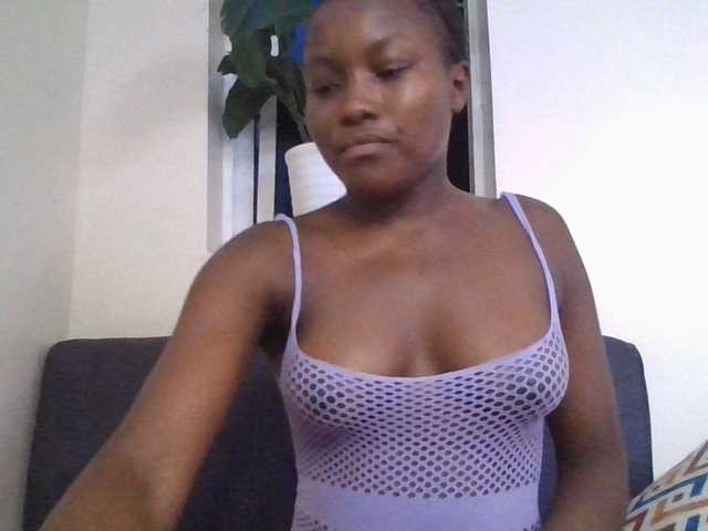 CurvyBody live cam on BongaCams
