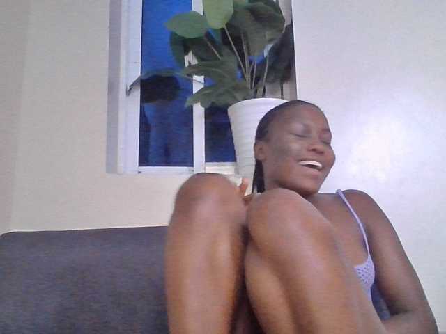 CurvyBody live cam on BongaCams