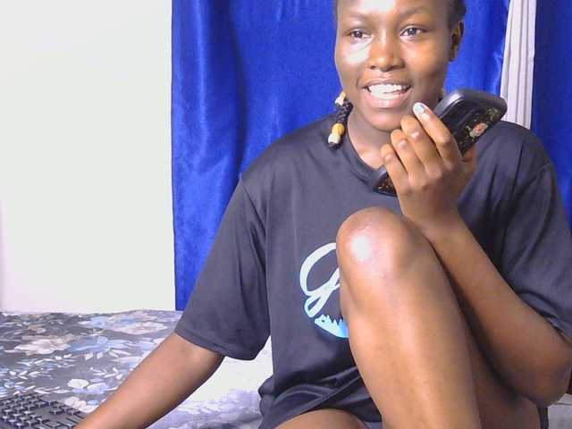 CurvyBody live cam on BongaCams