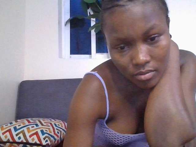 CurvyBody live cam on BongaCams