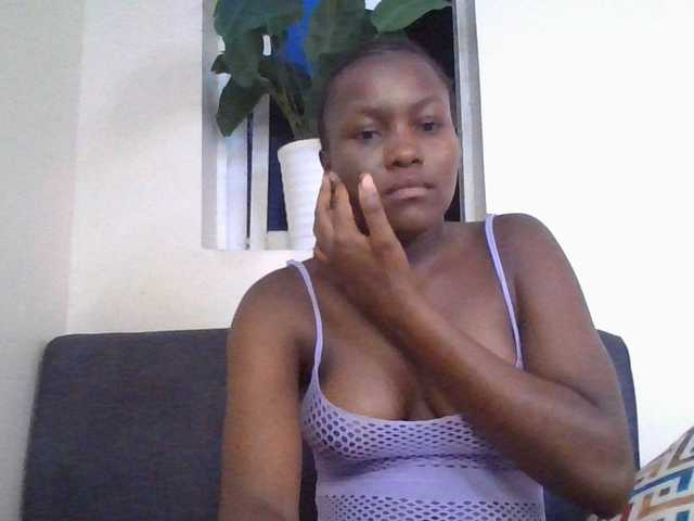 CurvyBody live cam on BongaCams