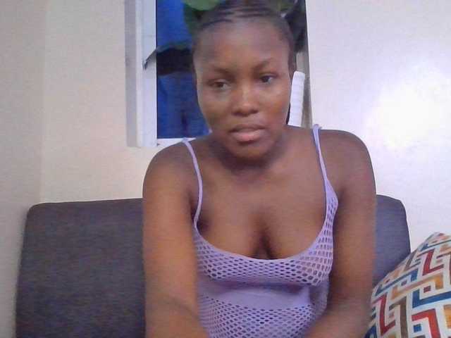 CurvyBody live cam on BongaCams