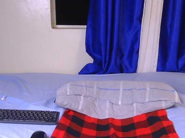 CurvyBody live webcam show