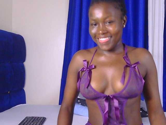 CurvyBody live cam on BongaCams