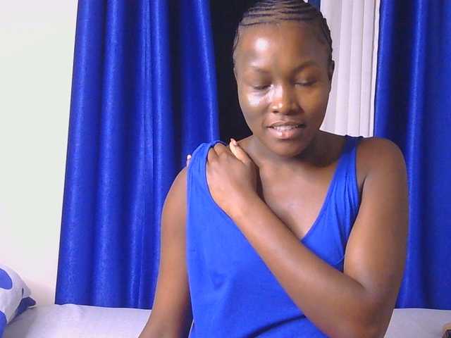 CurvyBody live cam on BongaCams
