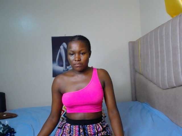 CurvyBody live cam on BongaCams