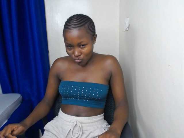 CurvyBody live cam on BongaCams