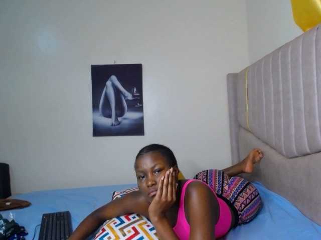 CurvyBody live cam on BongaCams