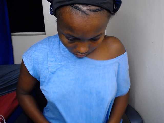 CurvyBody live cam on BongaCams