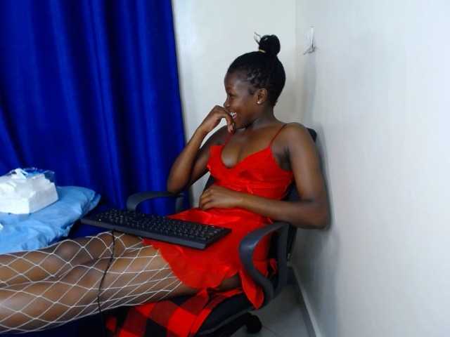 CurvyBody live cam on BongaCams