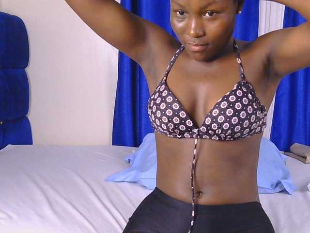CurvyBody live cam on BongaCams