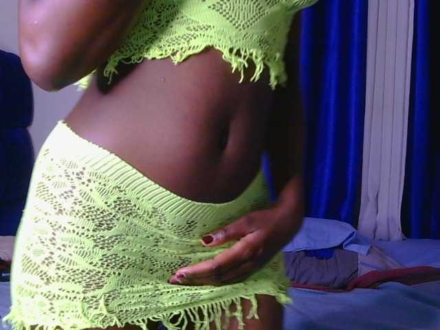 CurvyBody live cam on BongaCams