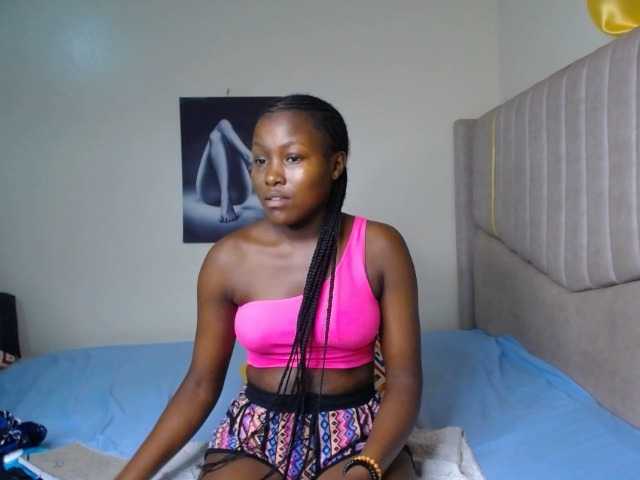 CurvyBody live cam on BongaCams