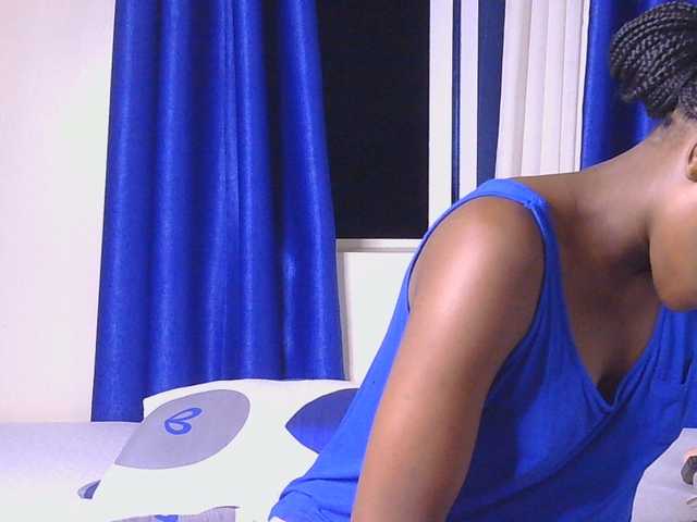 CurvyBody live cam on BongaCams