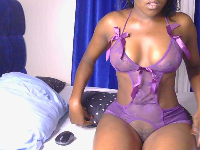 CurvyBody live cam on BongaCams