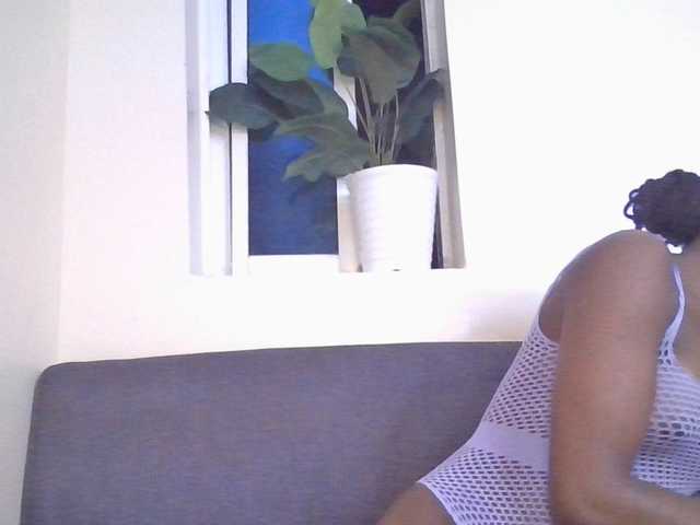CurvyBody live cam on BongaCams