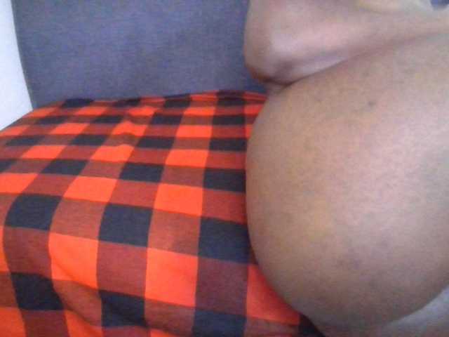 CurvyBody live cam on BongaCams