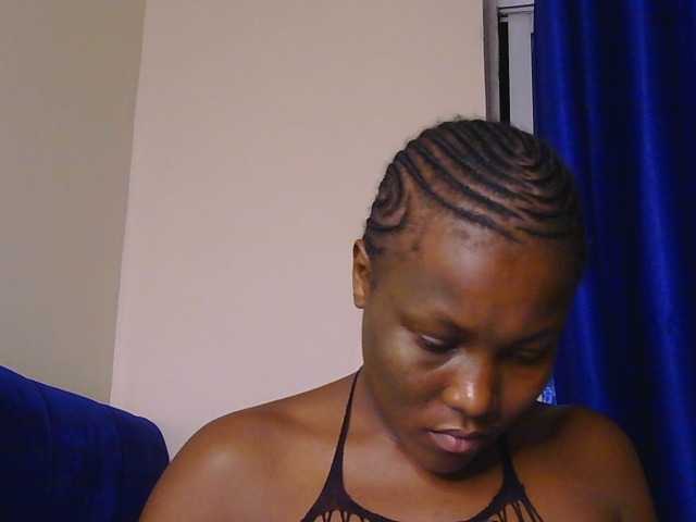 CurvyBody live cam on BongaCams