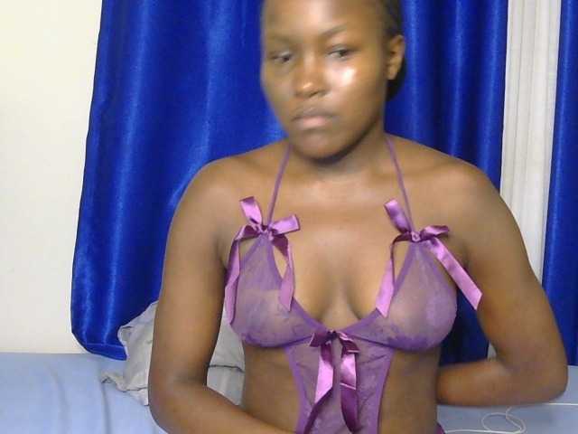 CurvyBody live cam on BongaCams