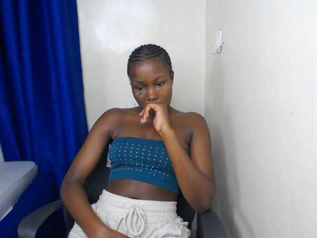 CurvyBody live cam on BongaCams