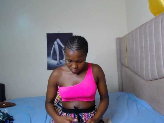 CurvyBody live cam on BongaCams