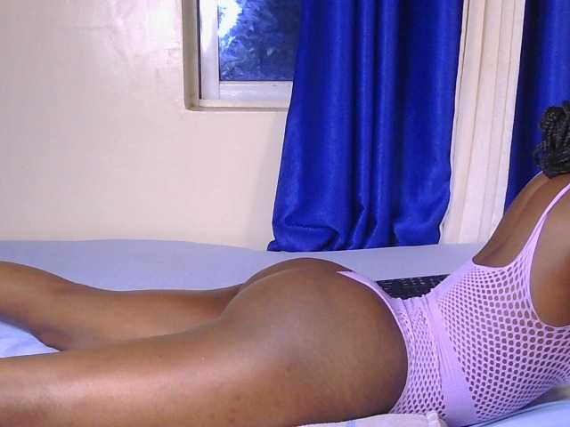 CurvyBody live webcam show
