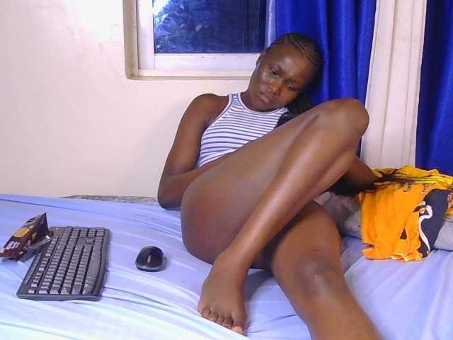 CurvyBody live cam on BongaCams