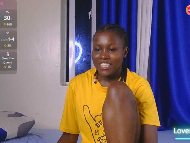 CurvyBody live cam on BongaCams