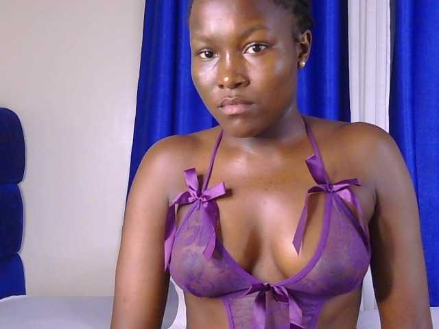 CurvyBody live cam on BongaCams