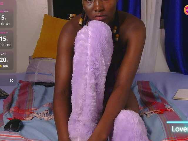 CurvyBody live cam on BongaCams