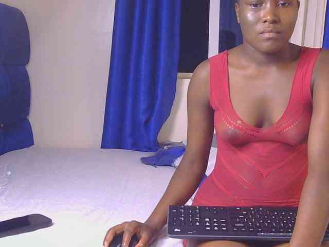 curvybody's live room