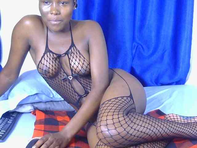 Model: CurvyBody