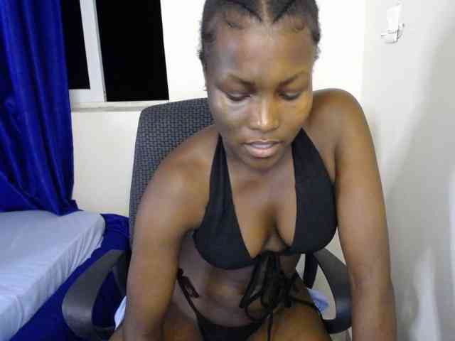 Model: CurvyBody