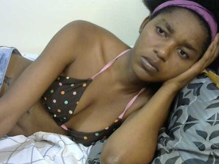 Truegirl2's Live Webcam