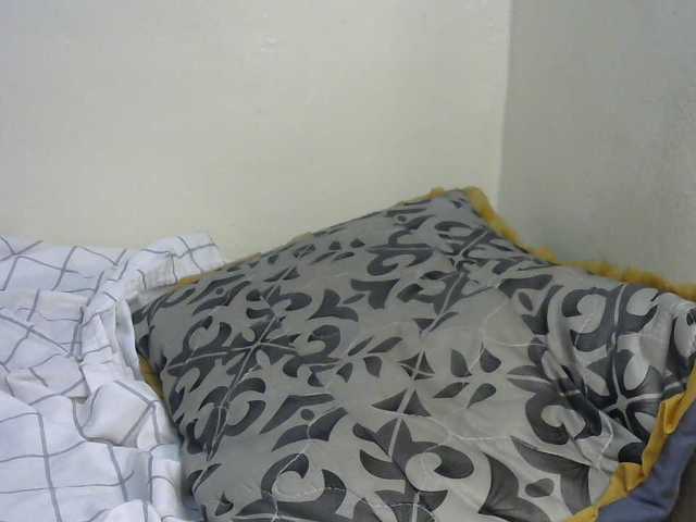 Truegirl2 live cam on BongaCams