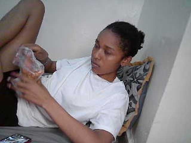 Truegirl2 live cam on BongaCams