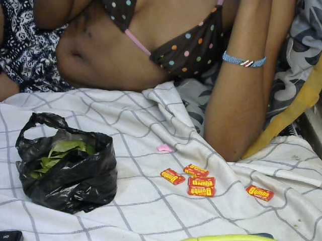 Truegirl2 live cam on BongaCams