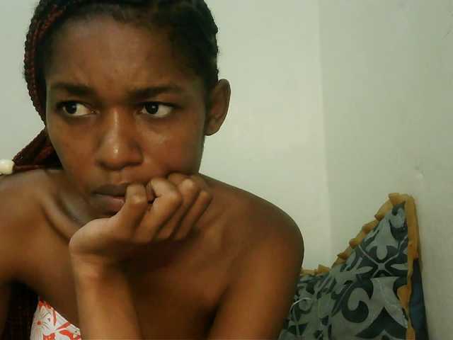 Truegirl2 live cam on BongaCams