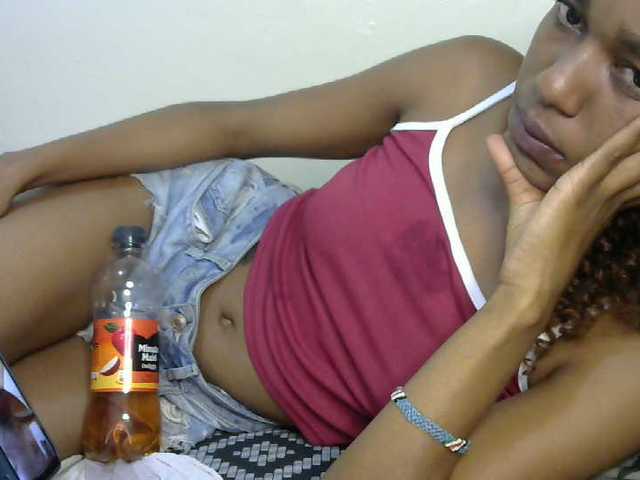 Truegirl2 live cam on BongaCams