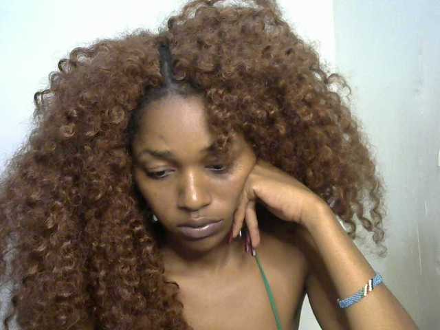 Truegirl2 live cam on BongaCams