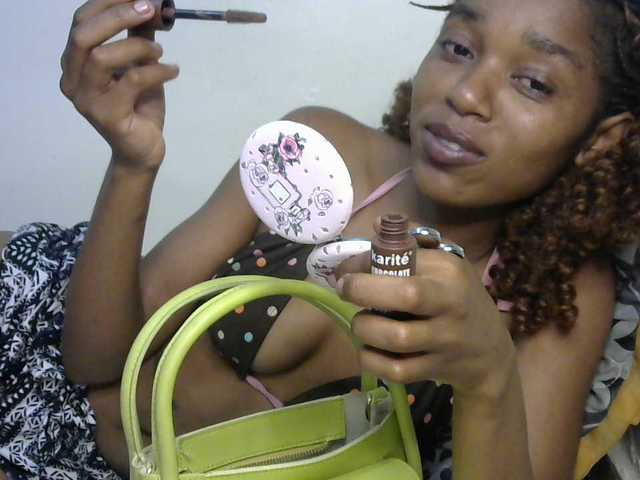 Truegirl2 live cam on BongaCams